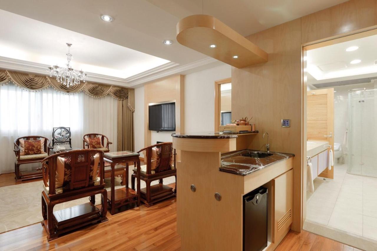 Hotel Sunshine Kaohsiung Extérieur photo